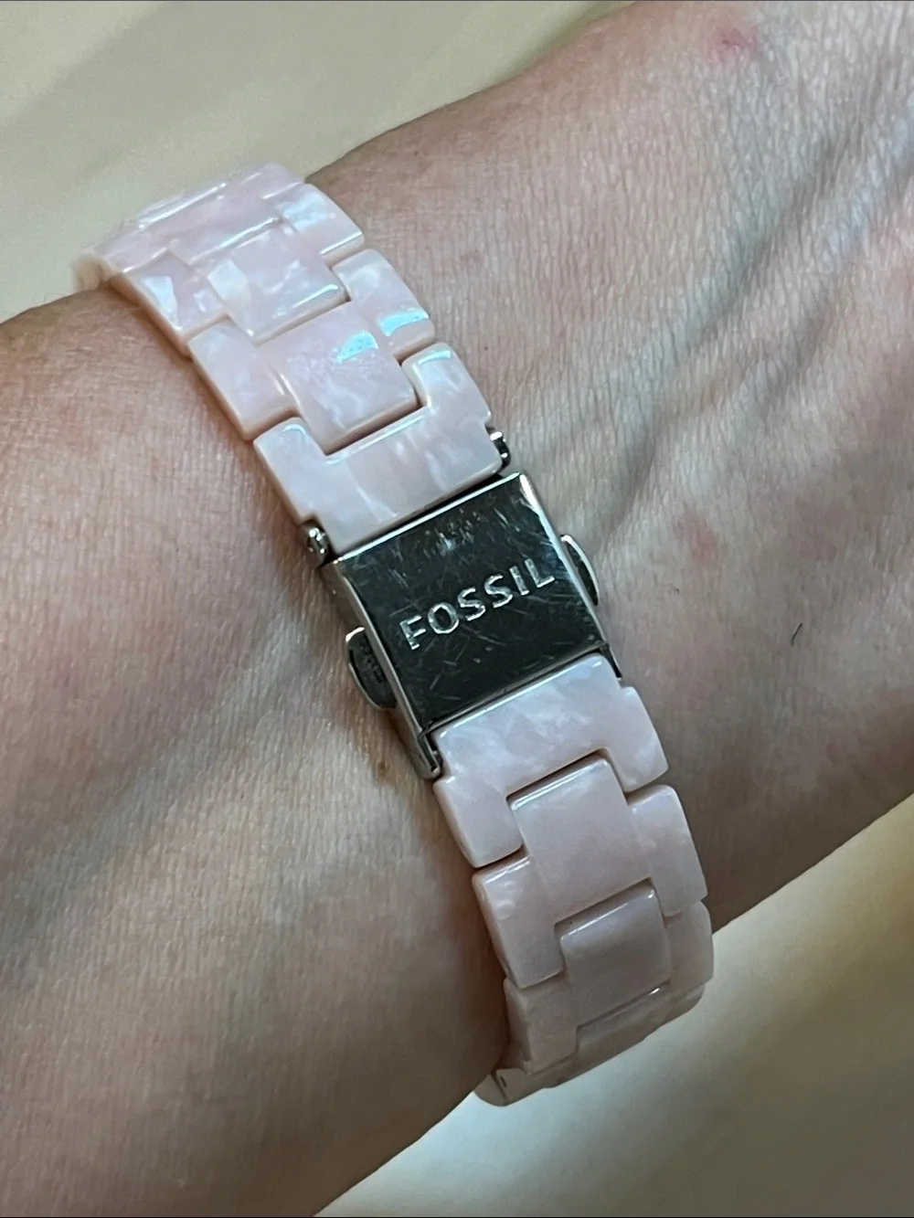 Fossil ES2688 Pave Bezel White Face Analog Watch & Pink Pearly Plastic Band